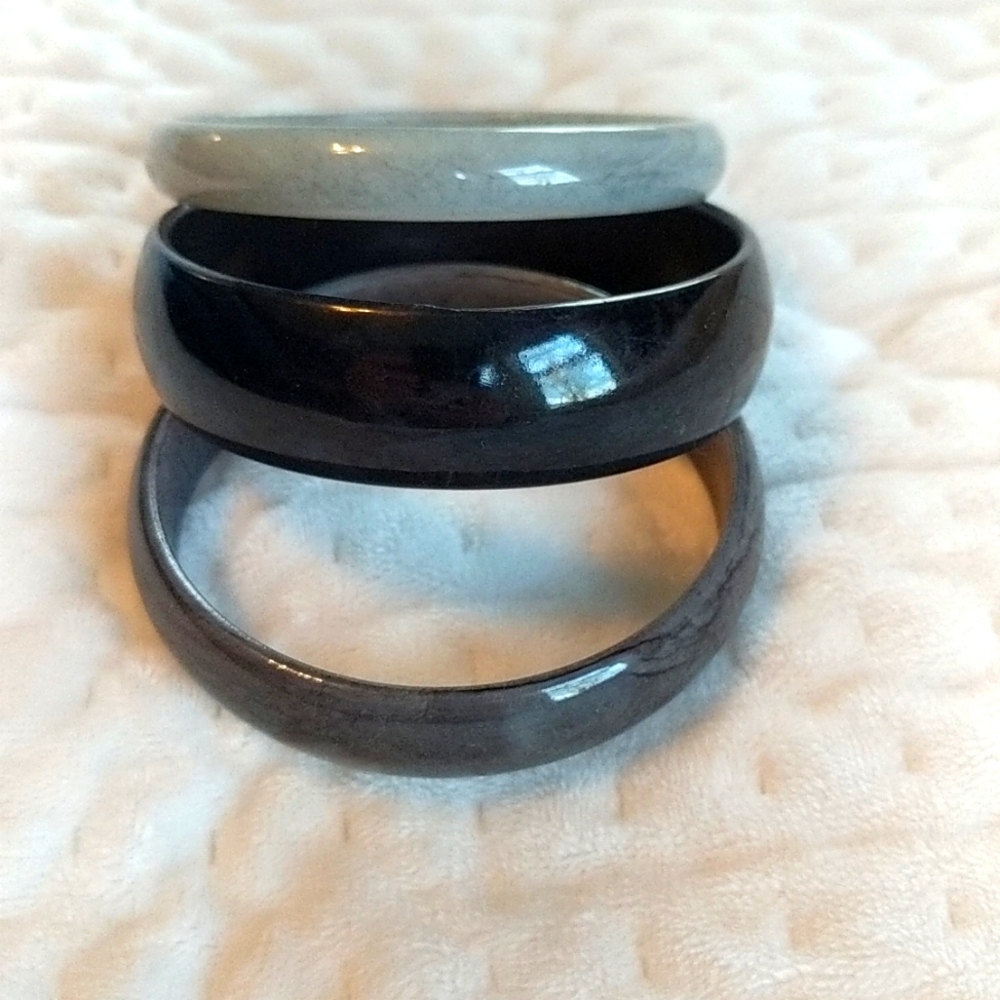 Set of 3 bangle bracelets. Slide over your hand